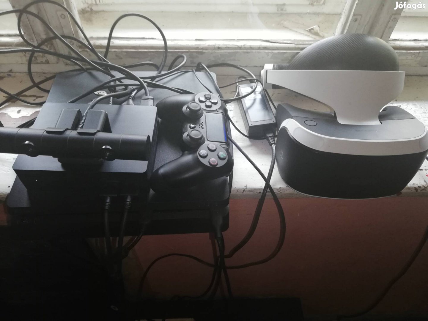 Eladó ps4+VR szemüveg egyben