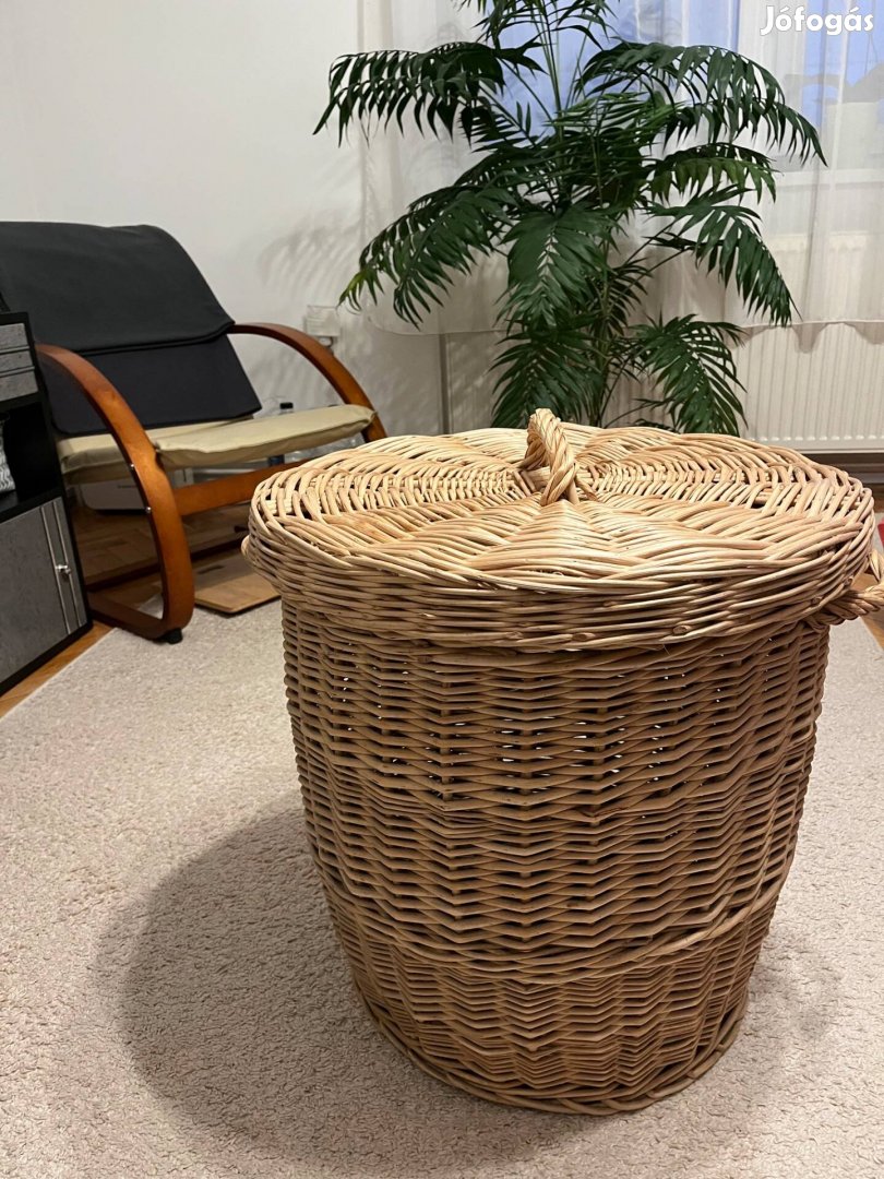 Eladó rattan kosár