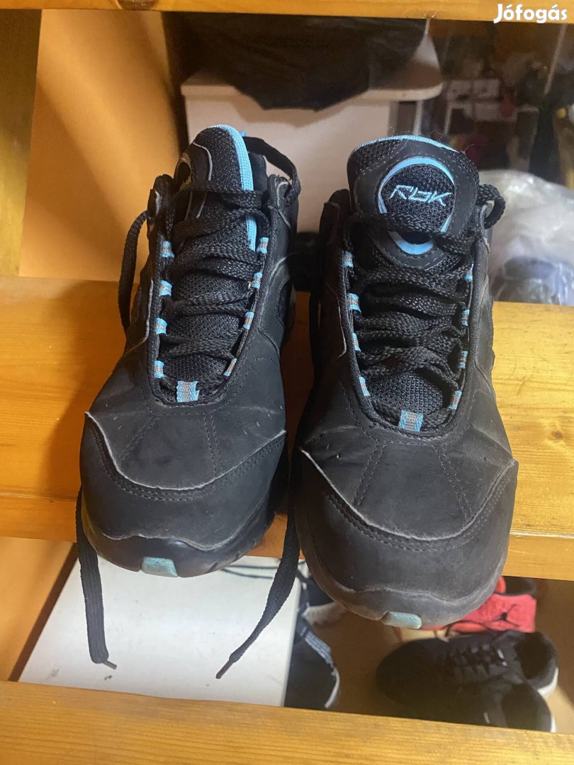 Eladó reebok cipő 36-os méretben! Olcsón