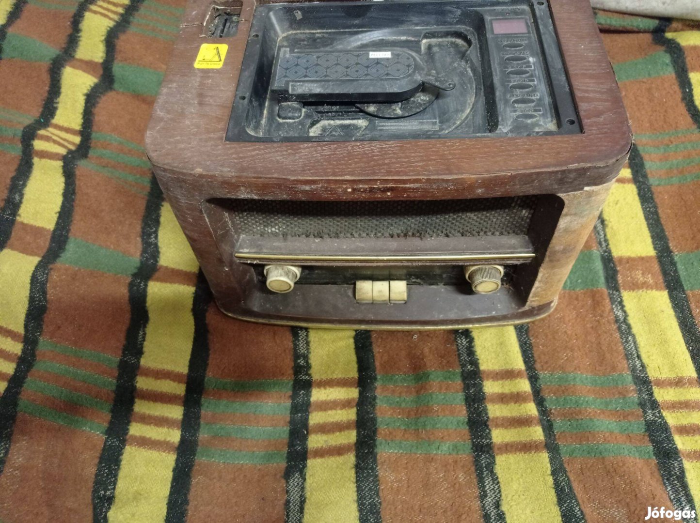 Eladó régi Radó