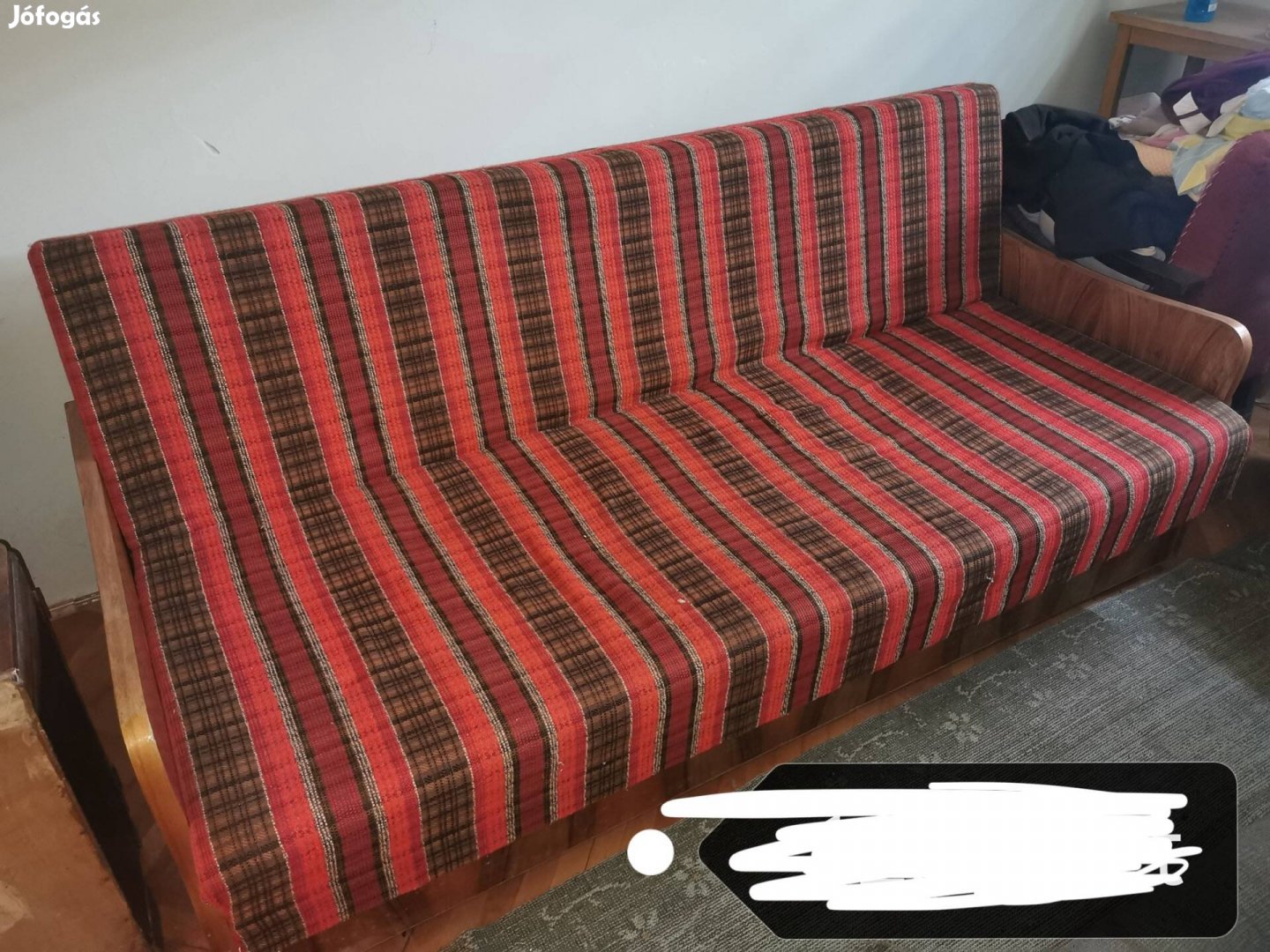 Eladó régi kanapé