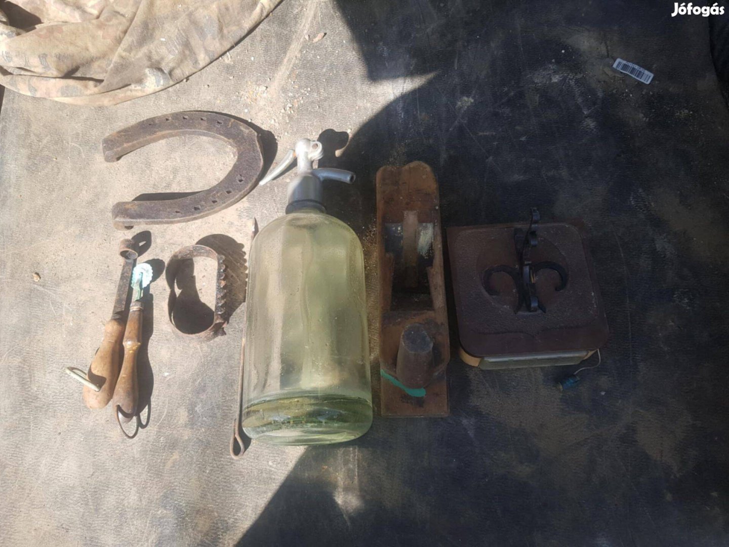 Eladó régi szerszámok régiségek