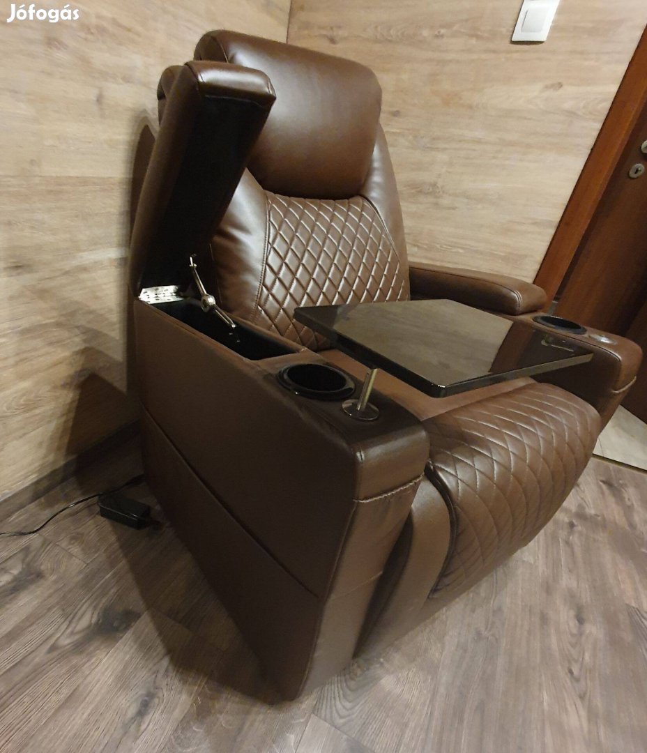 Eladó relax bőr fotel