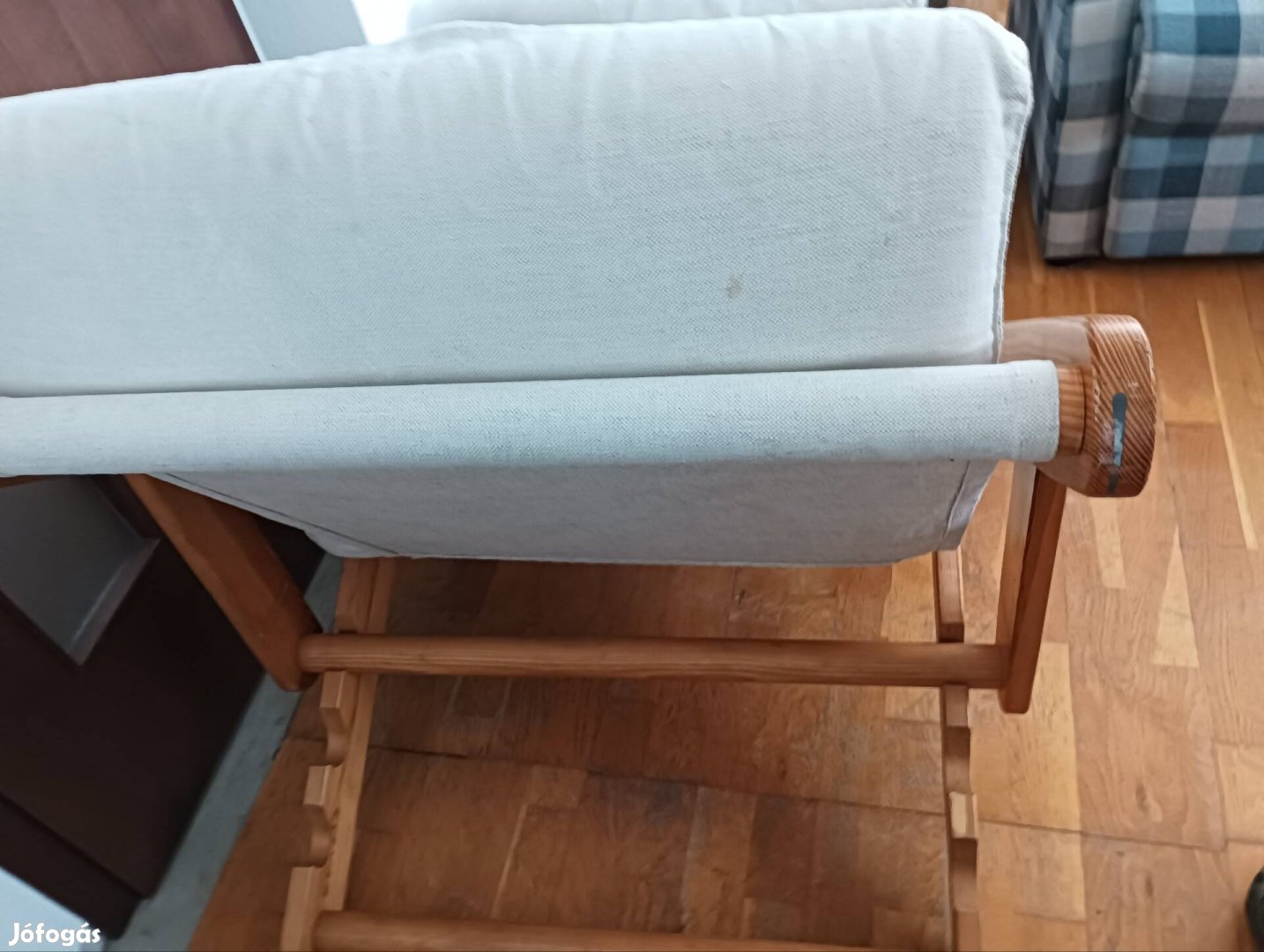 Eladó relaxfotel 