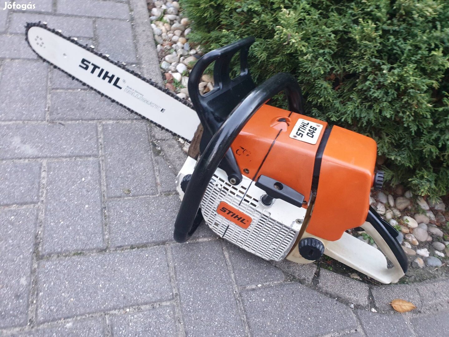 Eladó rendkívül megbízható gyári stihl 046 tipusú fűrész!