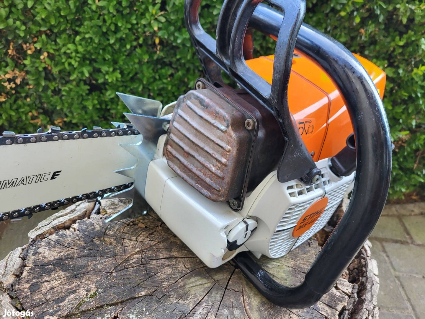 Eladó rendkívül szép,gyári bivaly erős motorral stihl ms 461 fűrész!