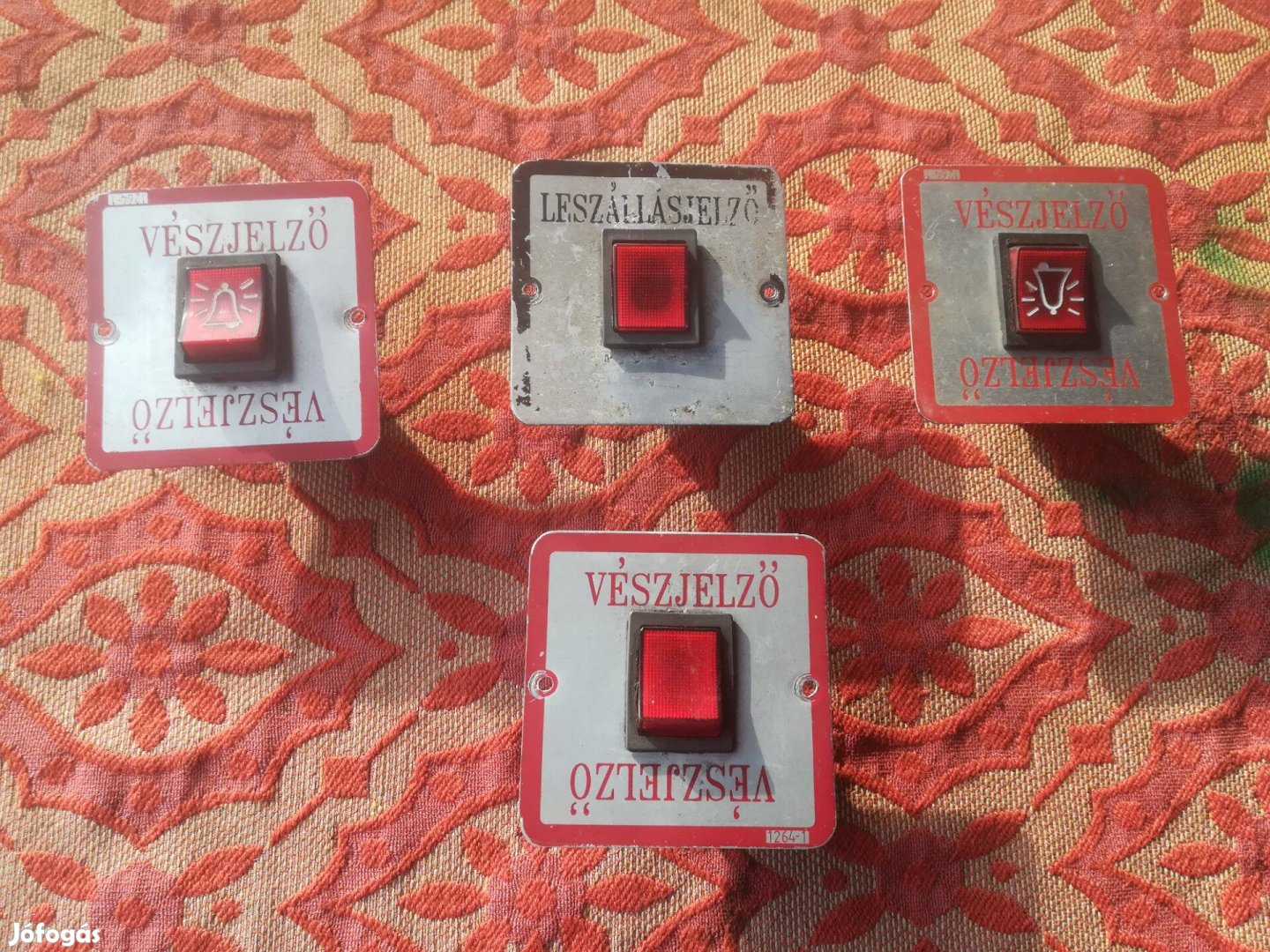 Eladó retro Ikarus vészjelző eredeti alkatrész