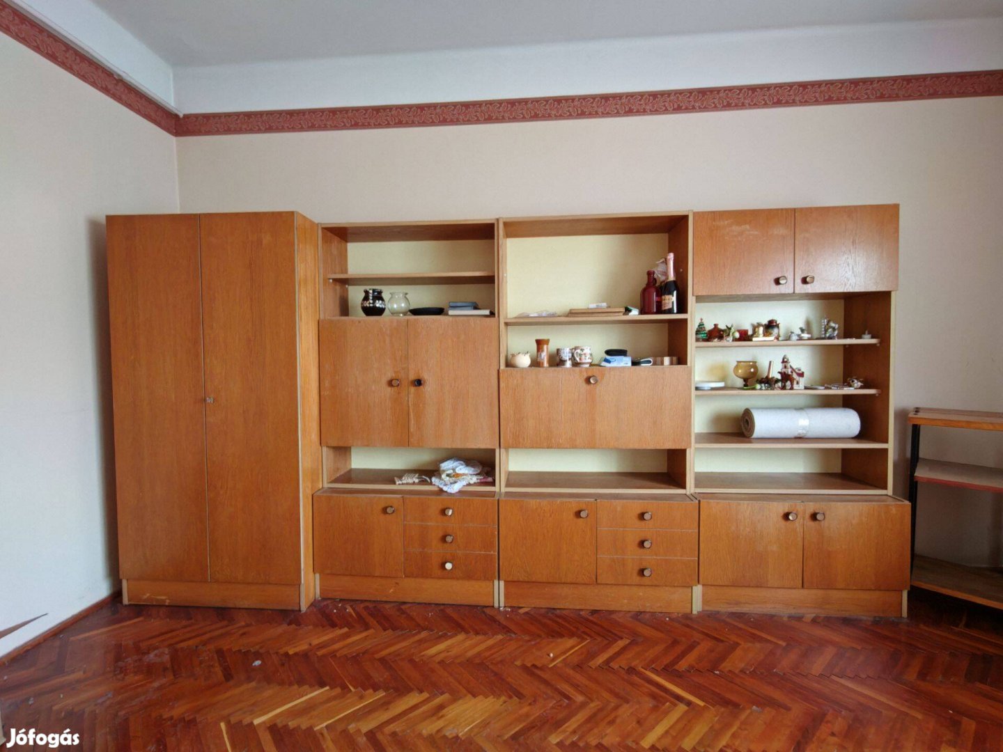 Eladó retro szekrénysor