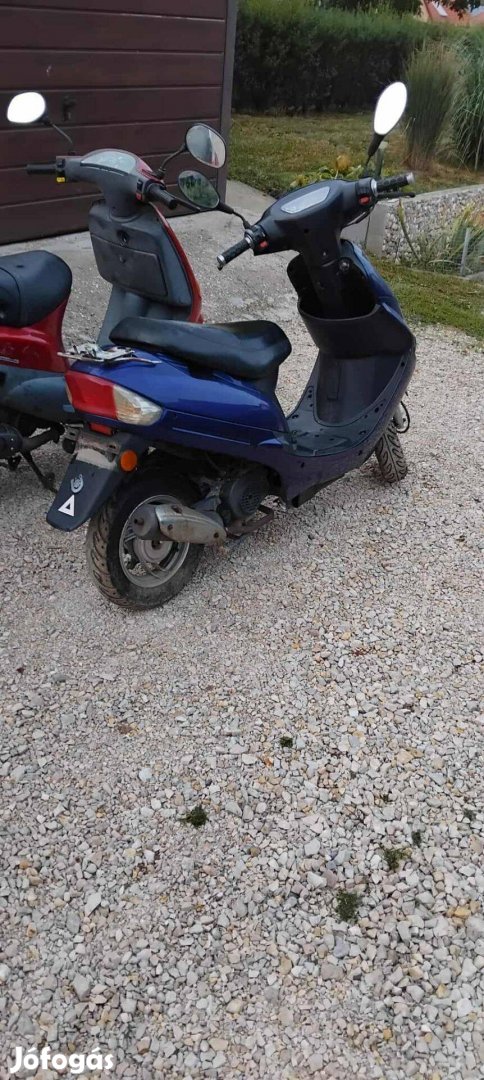 Eladó robogok