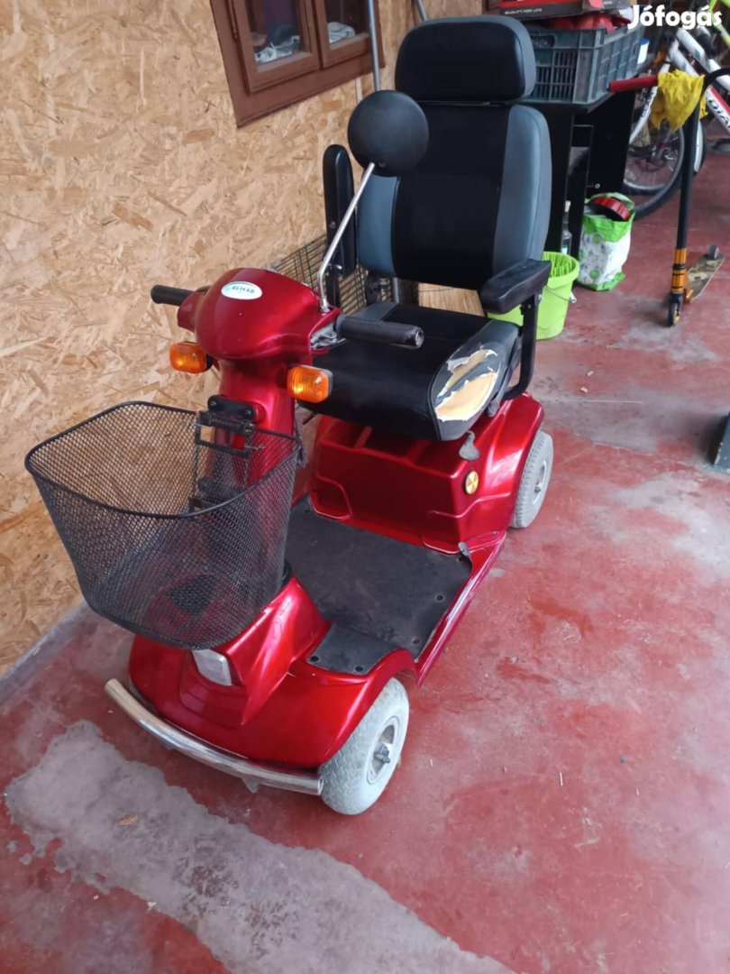Eladó rokkant kocsi 