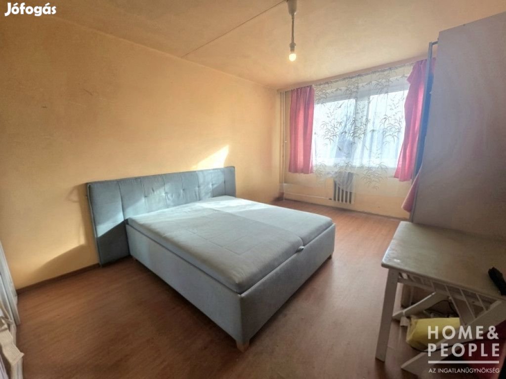 Eladó rókusi cseréptetős panel! - Szeged