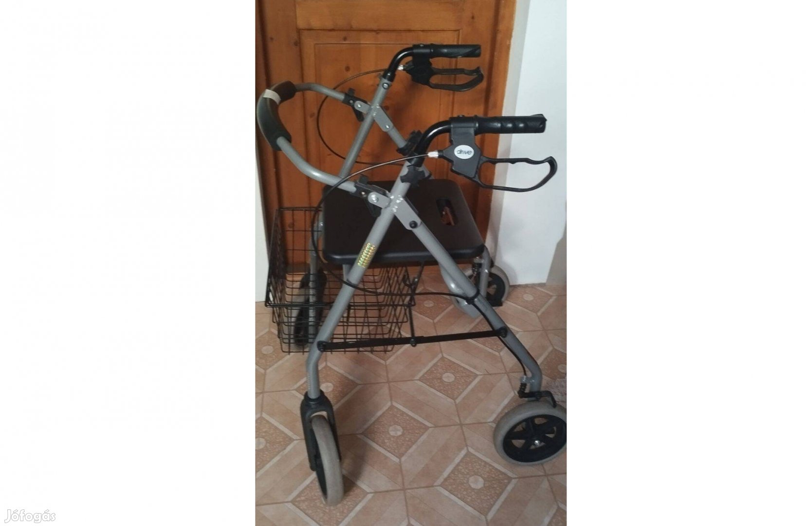 Eladó rolátor, szoba-wc, wc-magasító