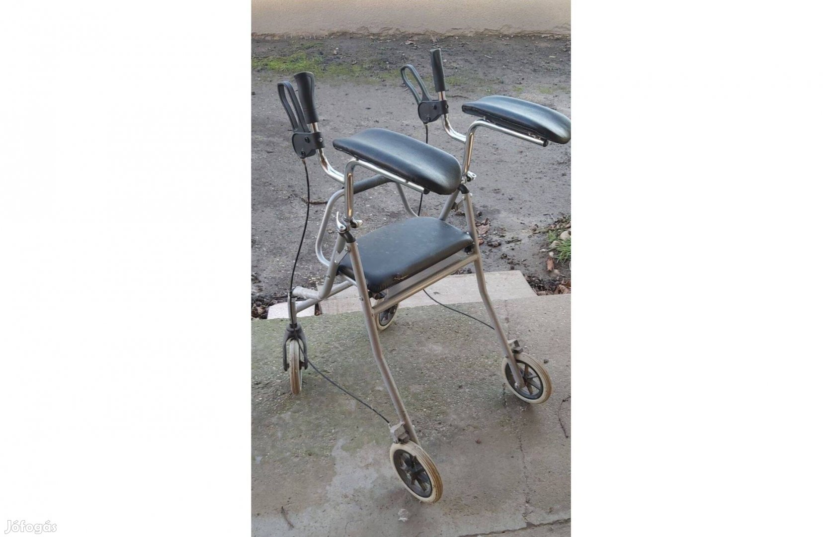 Eladó rolátor különleges felépítés!