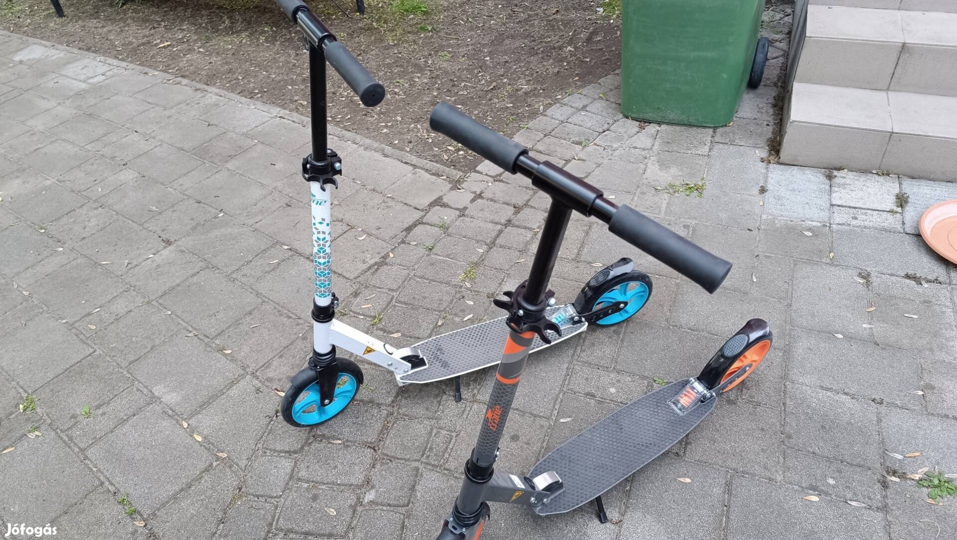 Eladó roller