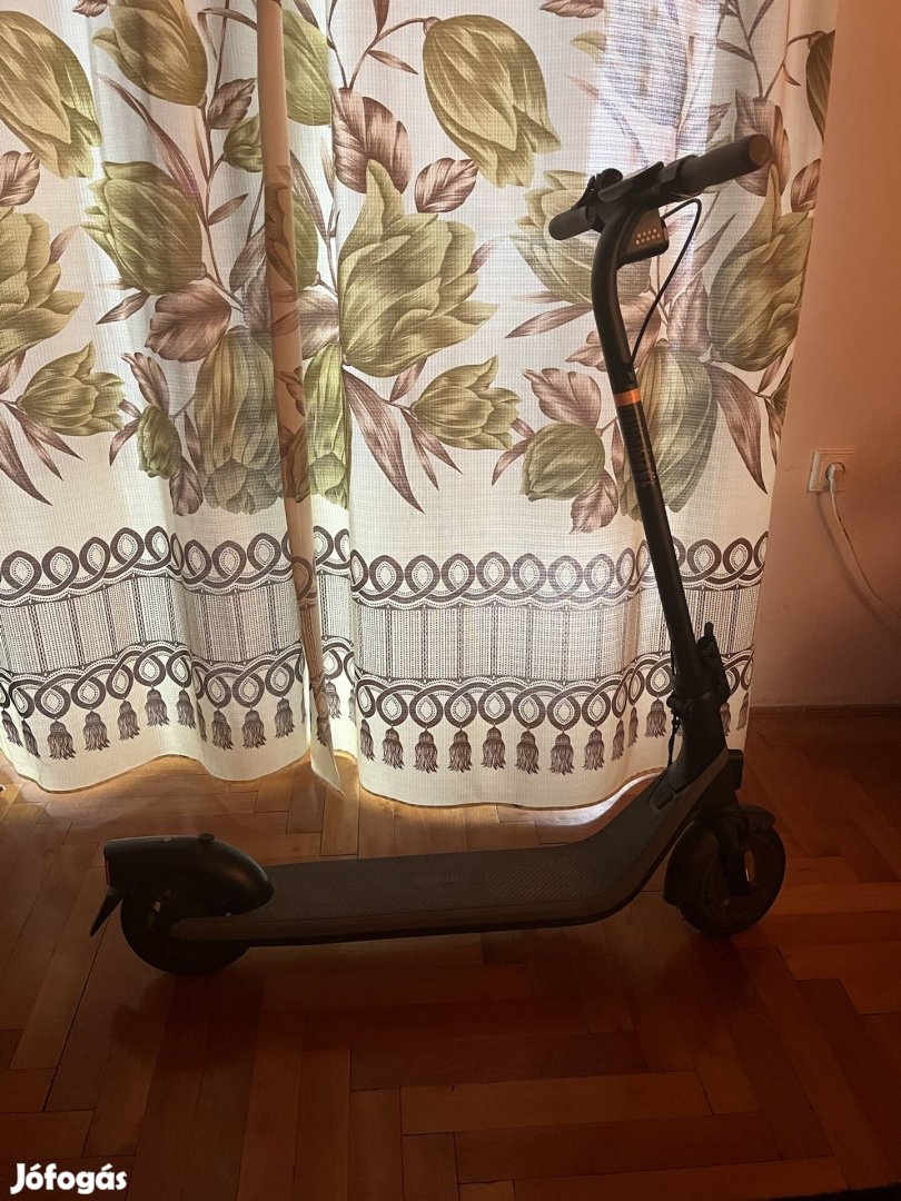 Eladó roller