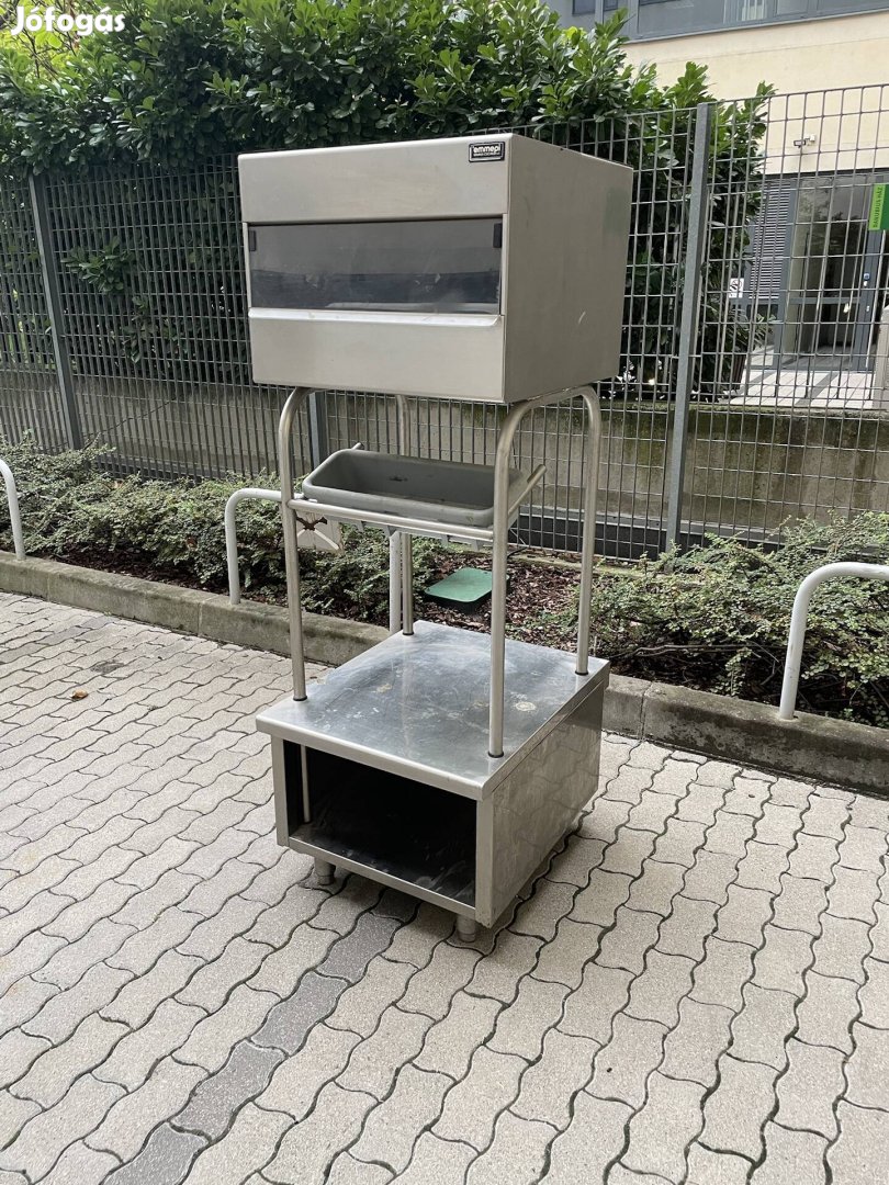 Eladó rozsdamentes tálca,evőeszköz és kenyértartó!