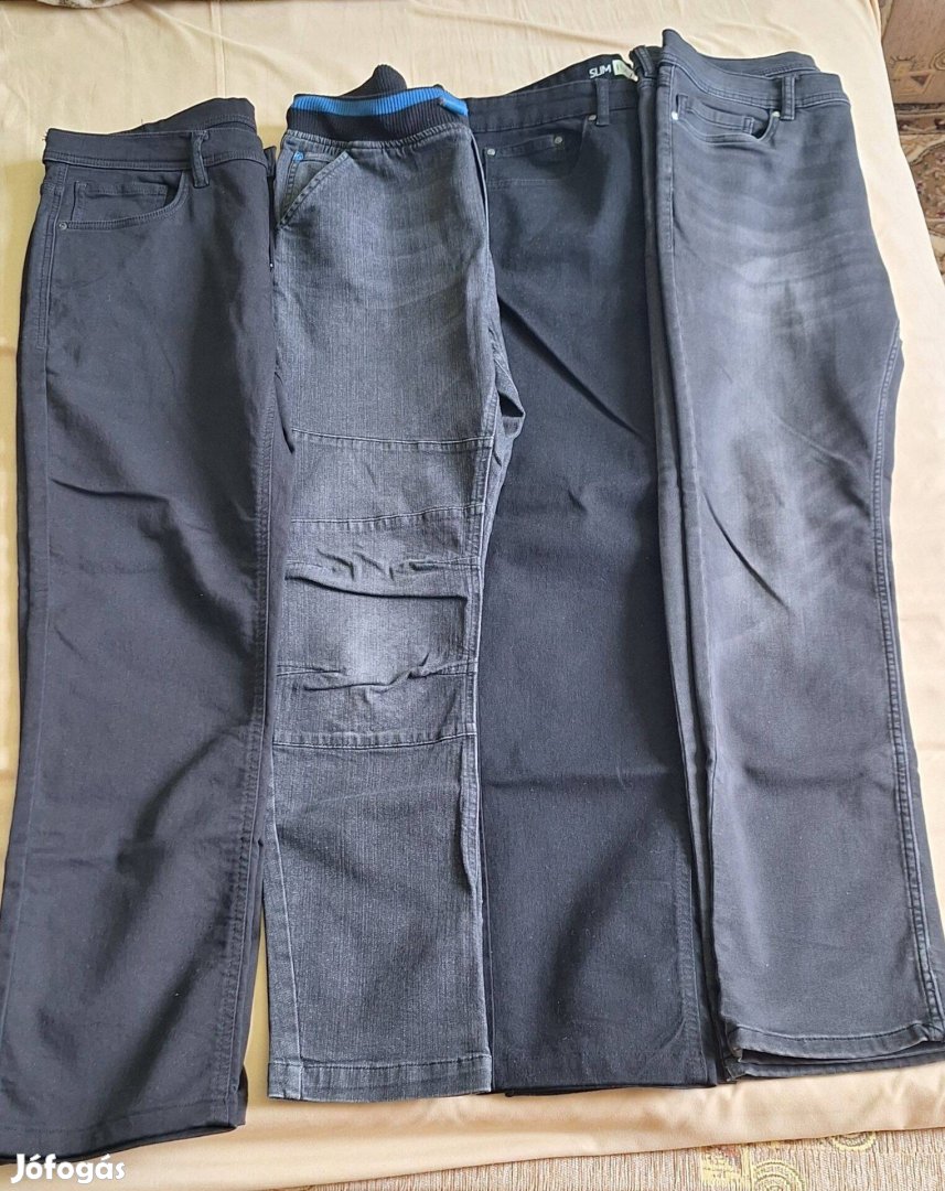 Eladó ruhák vegyesen