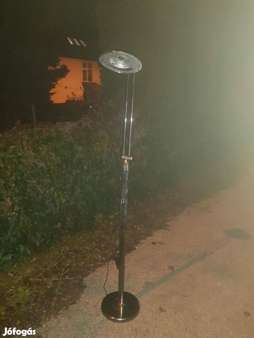 Eladó sérült állólámpa álló lámpa
