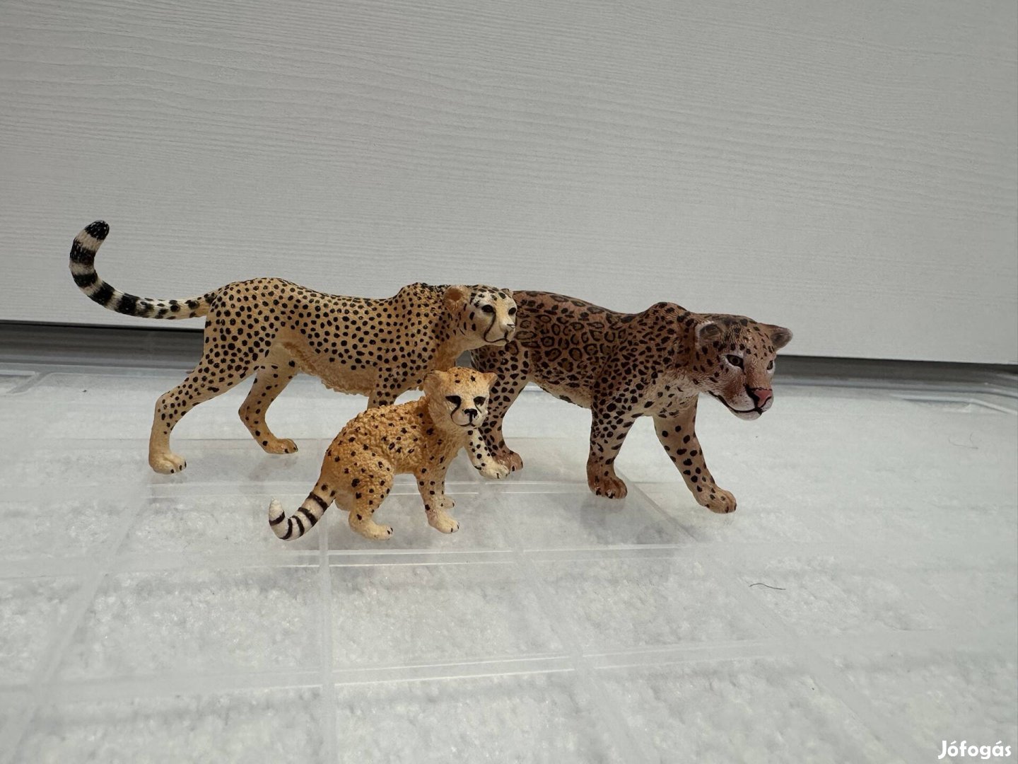 Eladó shleich leopárd család!