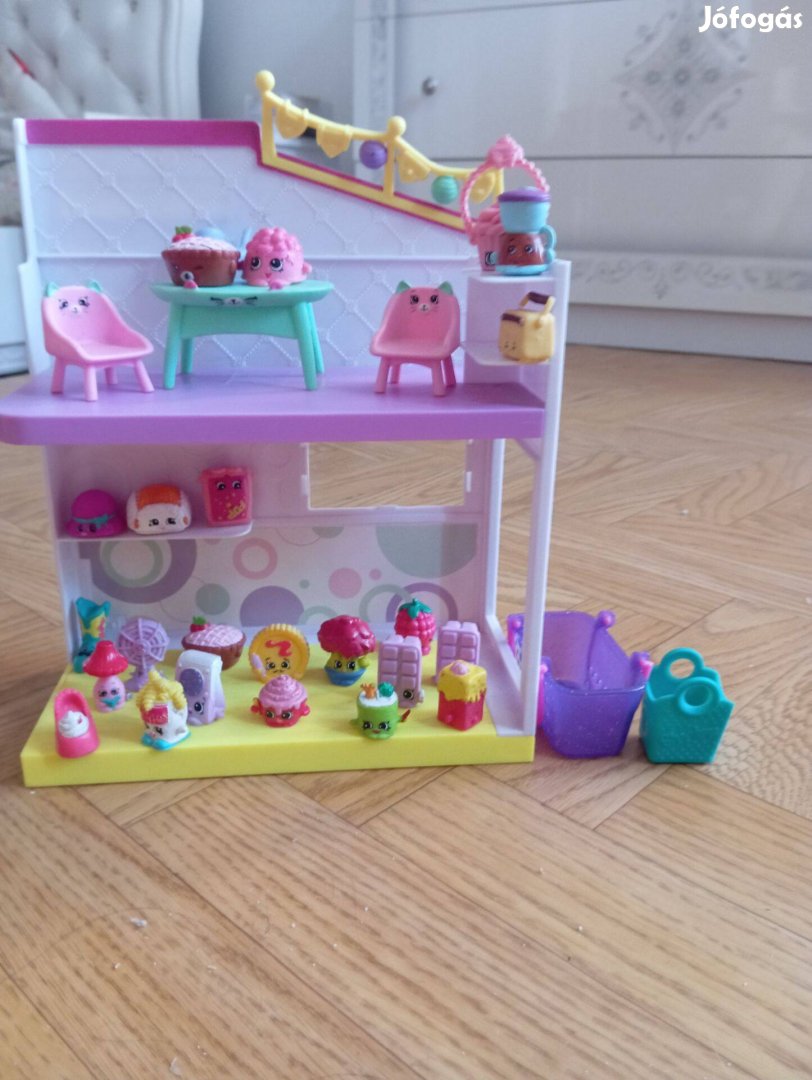 Eladó shopkins ház figurákkal