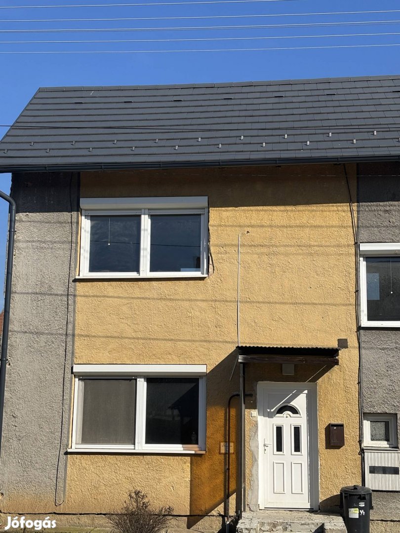 Eladó sorház Celldömölk kertvárosában