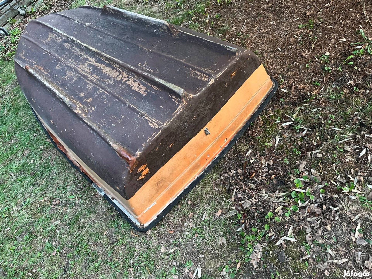 Eladó stabil műanyag csónak horgászcsónak