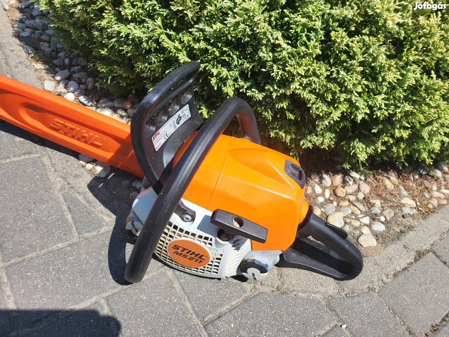Eladó stihl ms 211 tipusú motorfűrész!