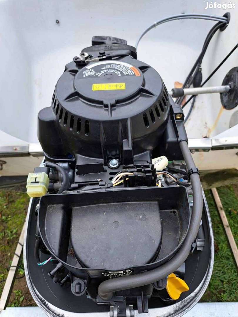 Eladó szabadidős csónak + motor + utánfutó