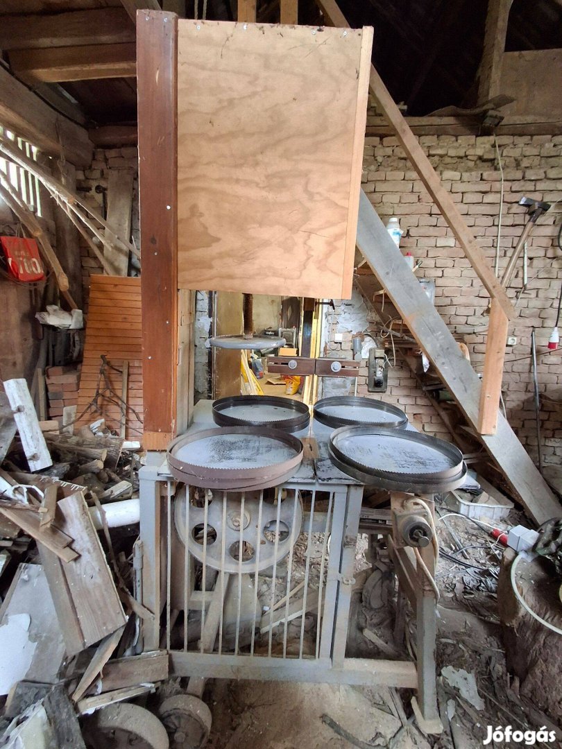 Eladó szalagfűrész