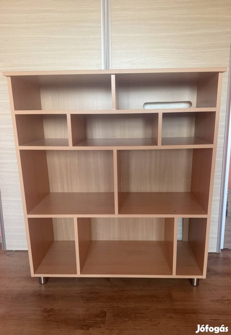 Eladó szekrény
