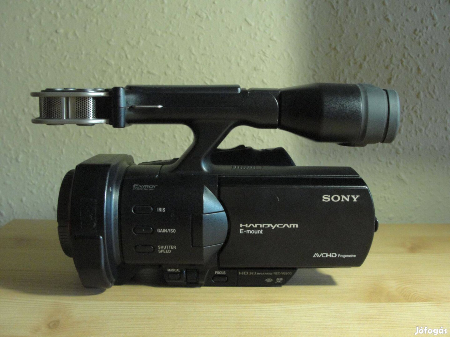 Eladó szép állapotú Sony Nex-VG900 cserélhető objektíves videókamera