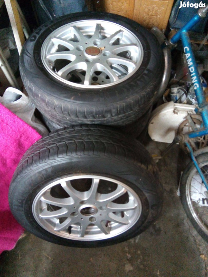 Eladó szép alufelni garnitúra 15" 4 x 114,3 lyukkelosztással!!!