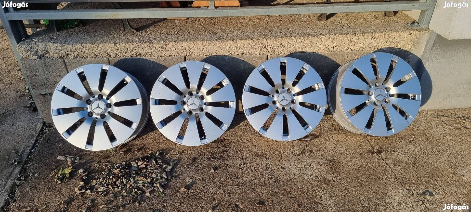 Eladó szép használt 5x112 17" gyári Mercedes alufelni garnitúra