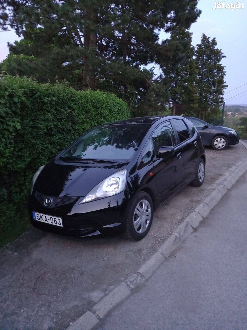 Eladó szeretett Honda Jazz autóm