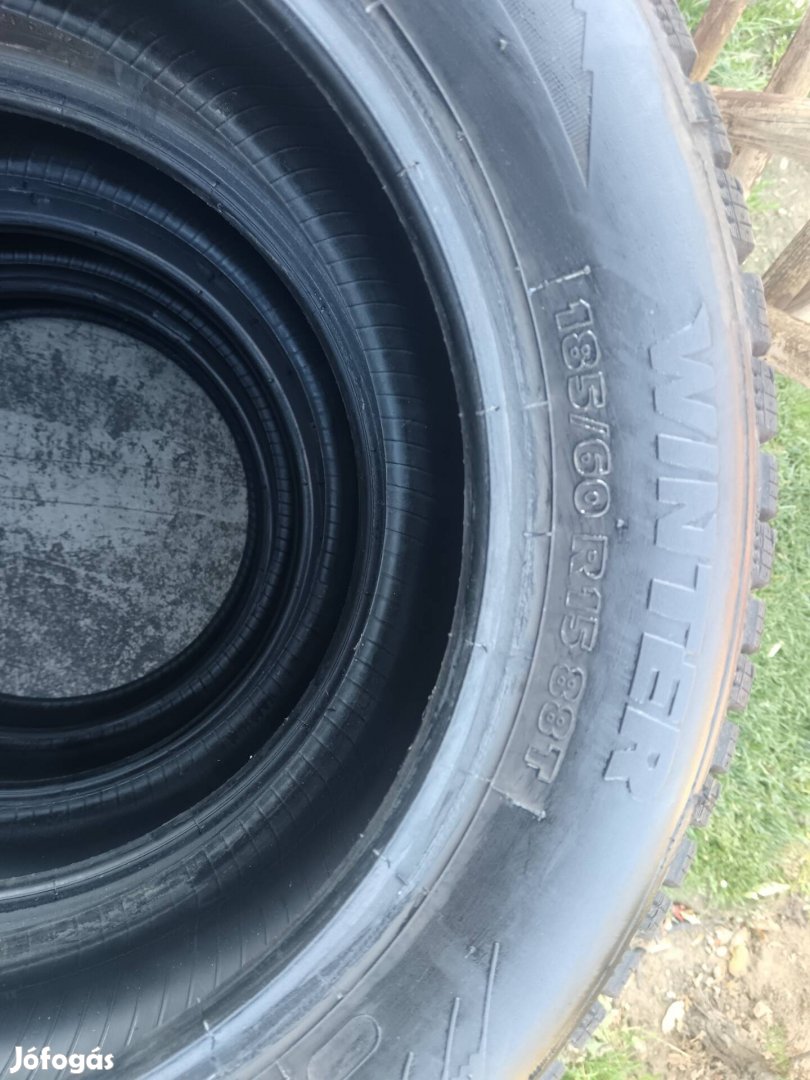 Eladó szinte új 15ös téli gumi. 