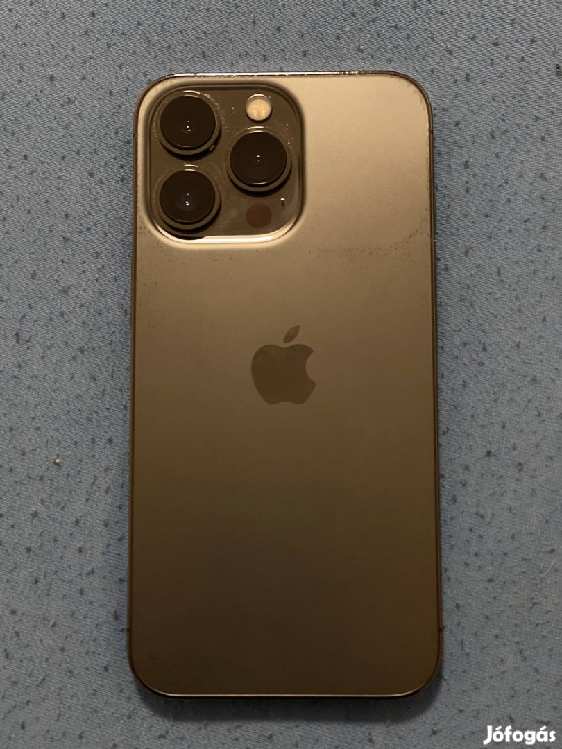 Eladó szinte újszerű Iphone 13 pro tartozékokkal