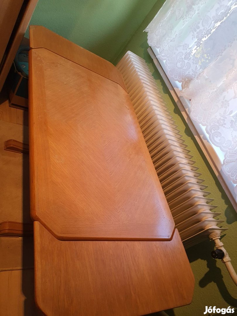 Eladó szobai tölgyfa asztal