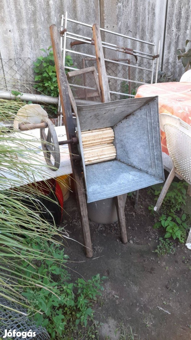 Eladó szőlődaráló