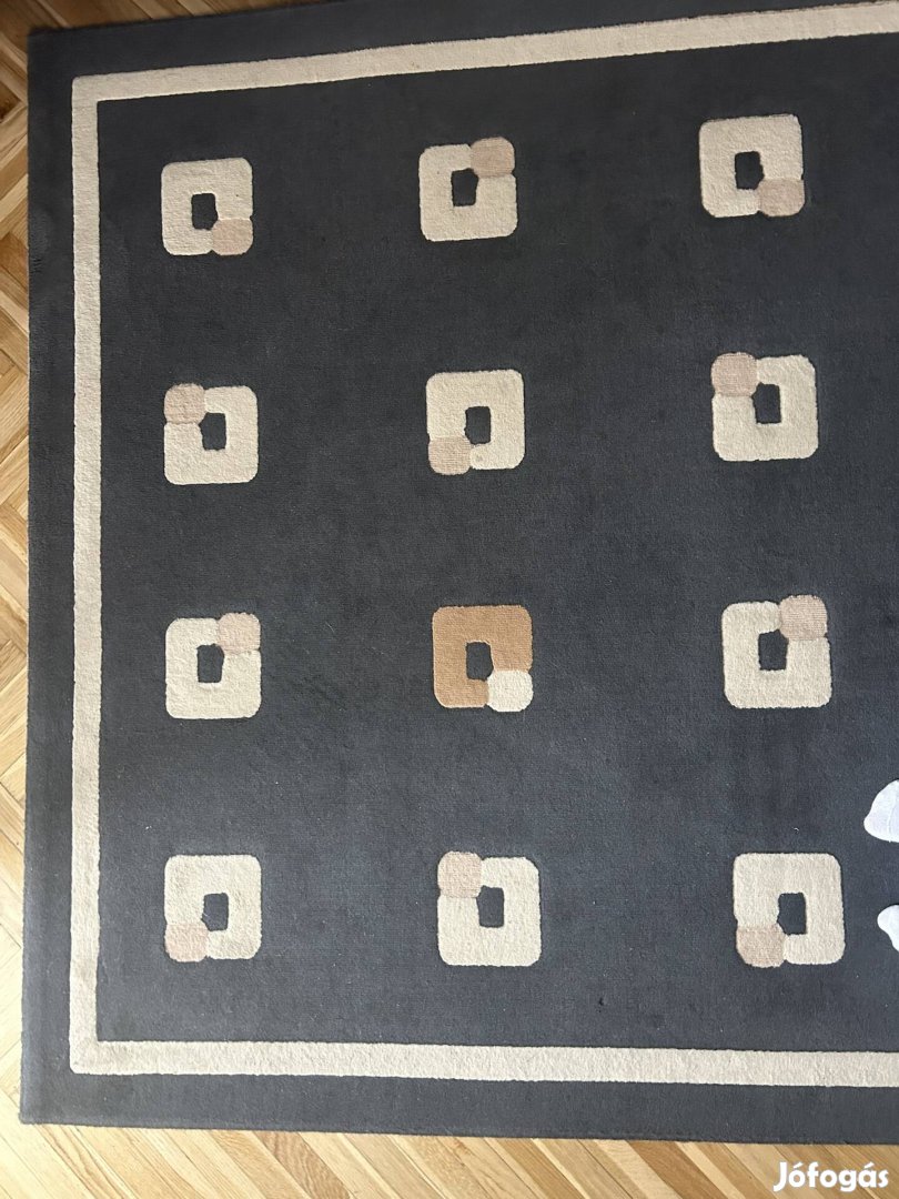 Eladó szőnyeg