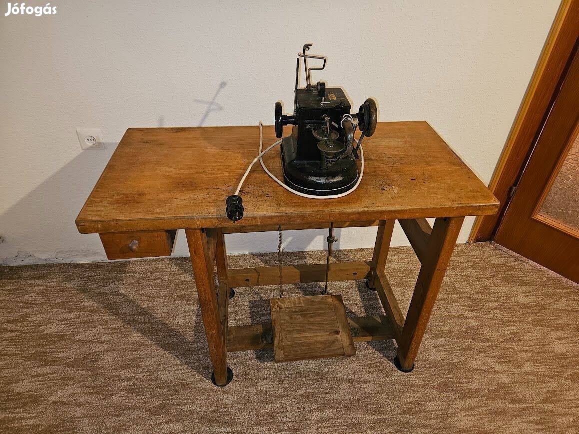 Eladó szűcsvarrógép