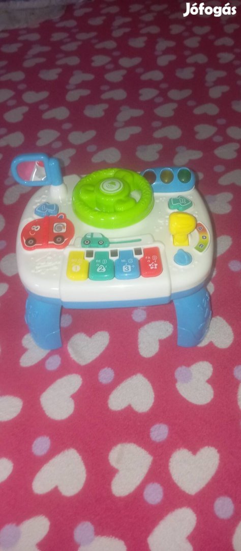 Eladó tanuló asztal