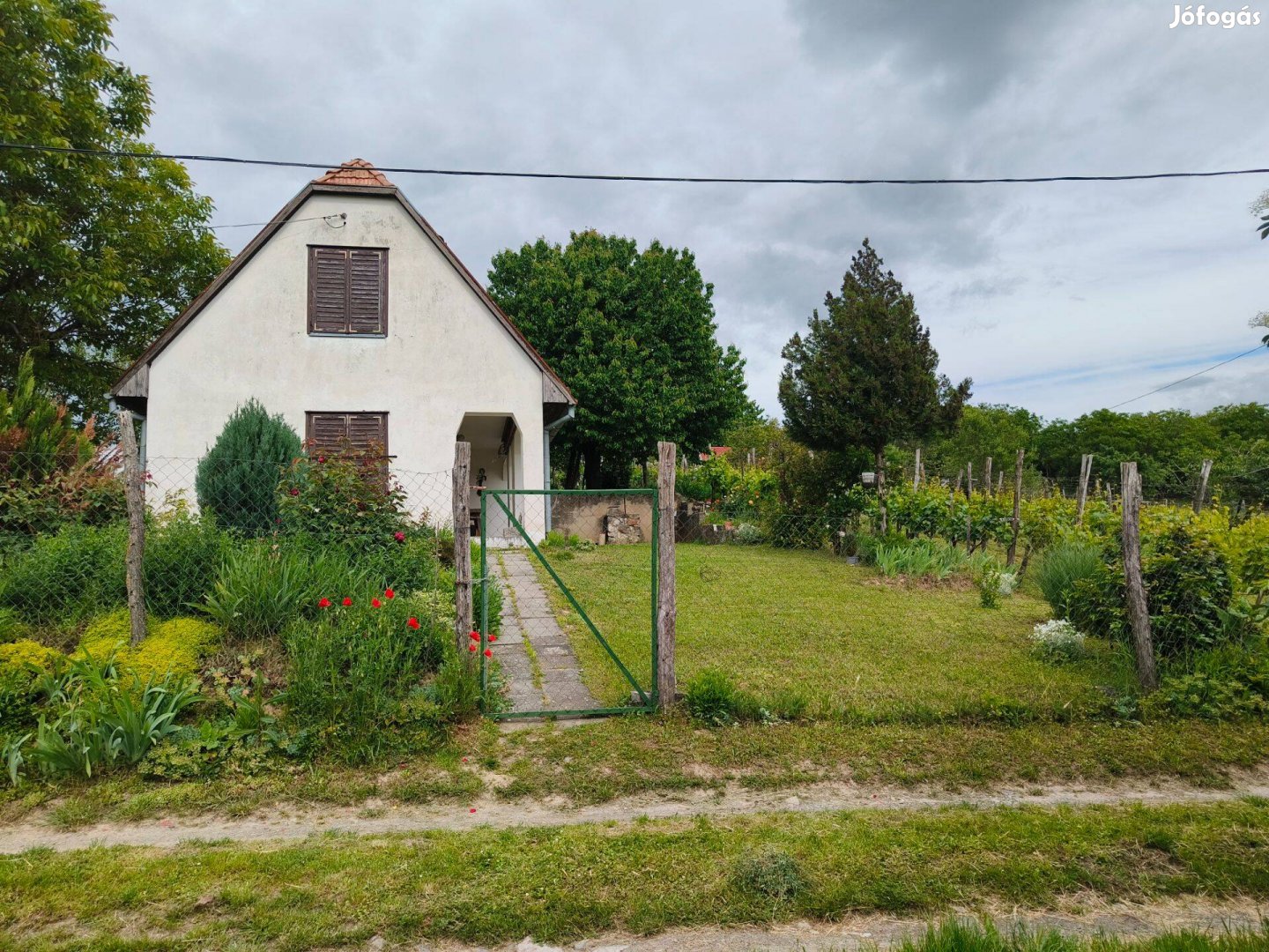 Eladó tanya Szekszárdon