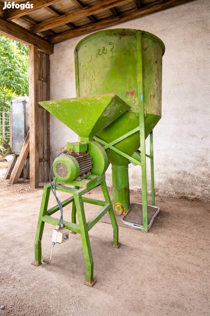 Eladó tápkeverőgép!