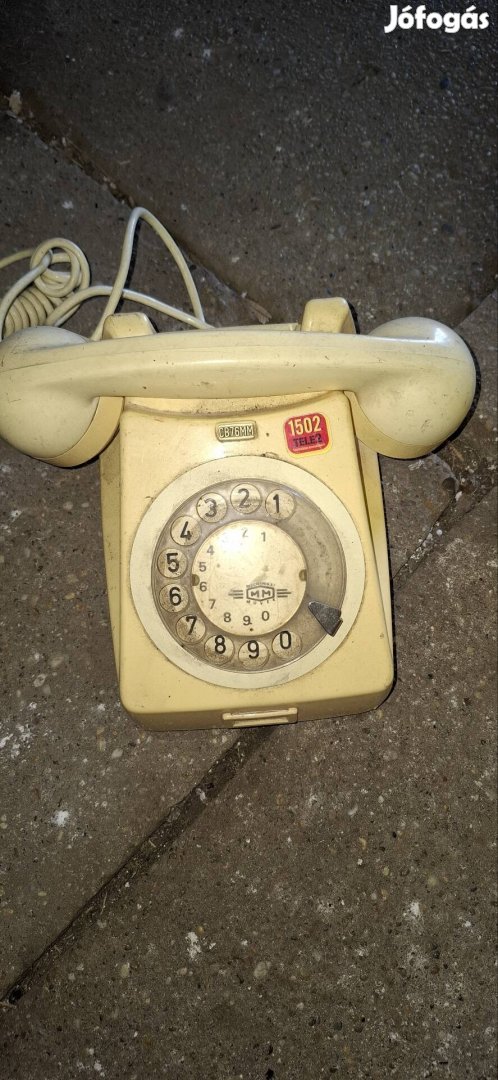 Eladó tárcsás telefon. 