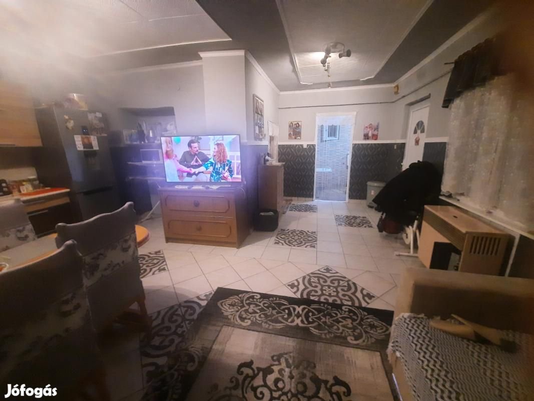 Eladó tarnazsadányi családiház