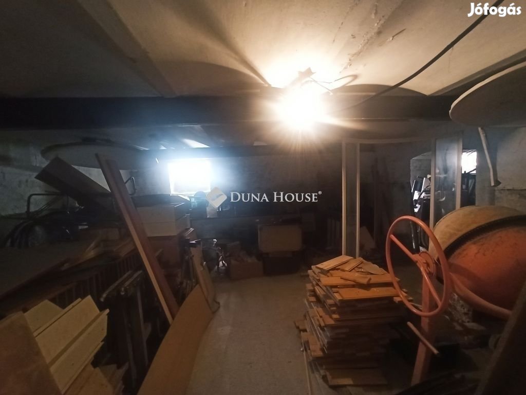 Eladó tárolóRaktár, Szeged