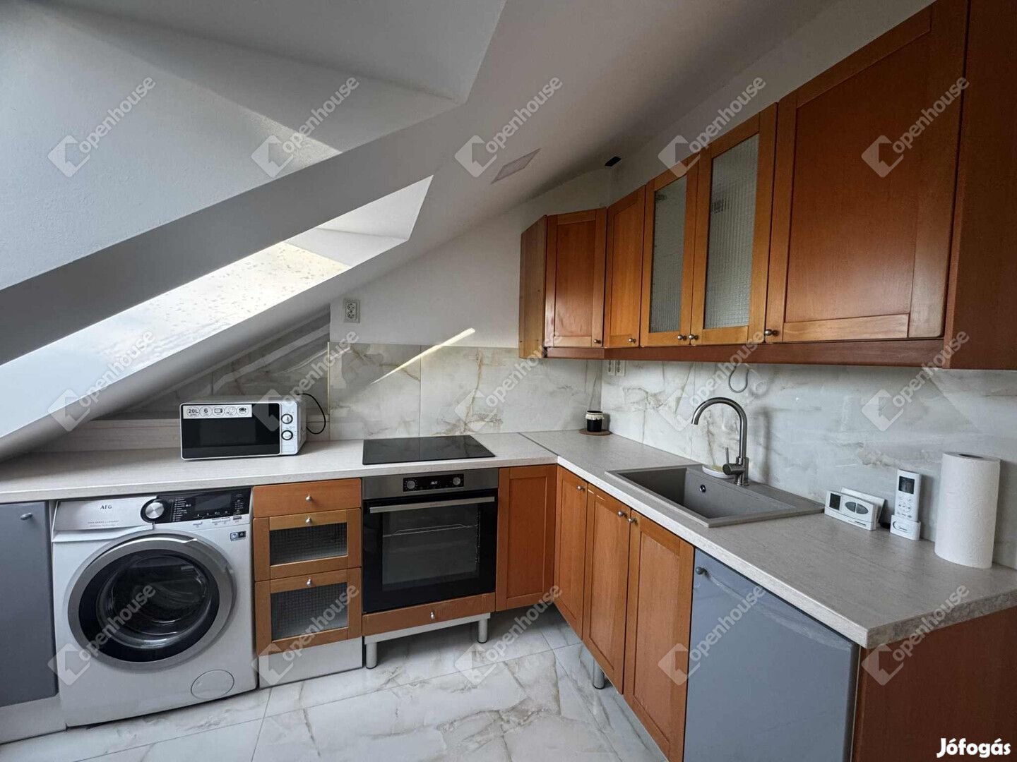 Eladó társasházi lakás Székesfehérváron!