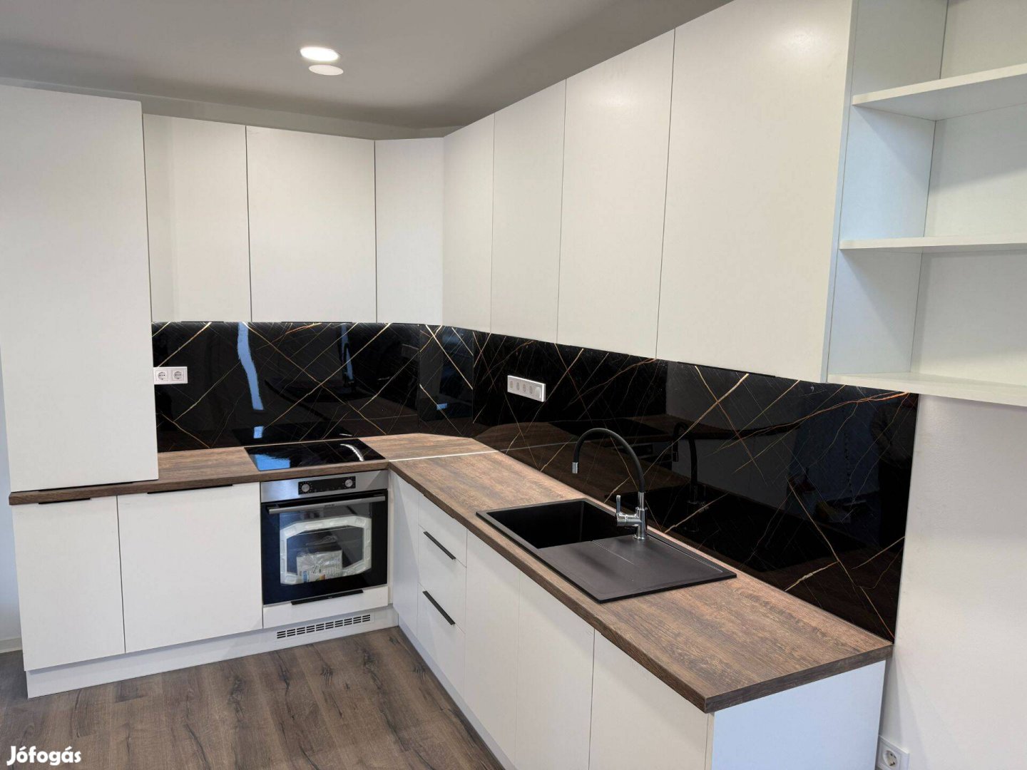 Eladó tégla lakás Dunaföldvár