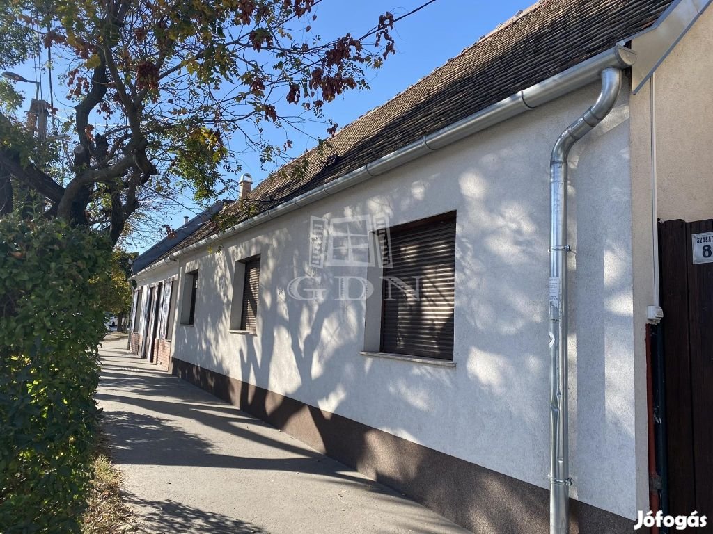 Eladó téglalakás Budaörs, Szabadság út