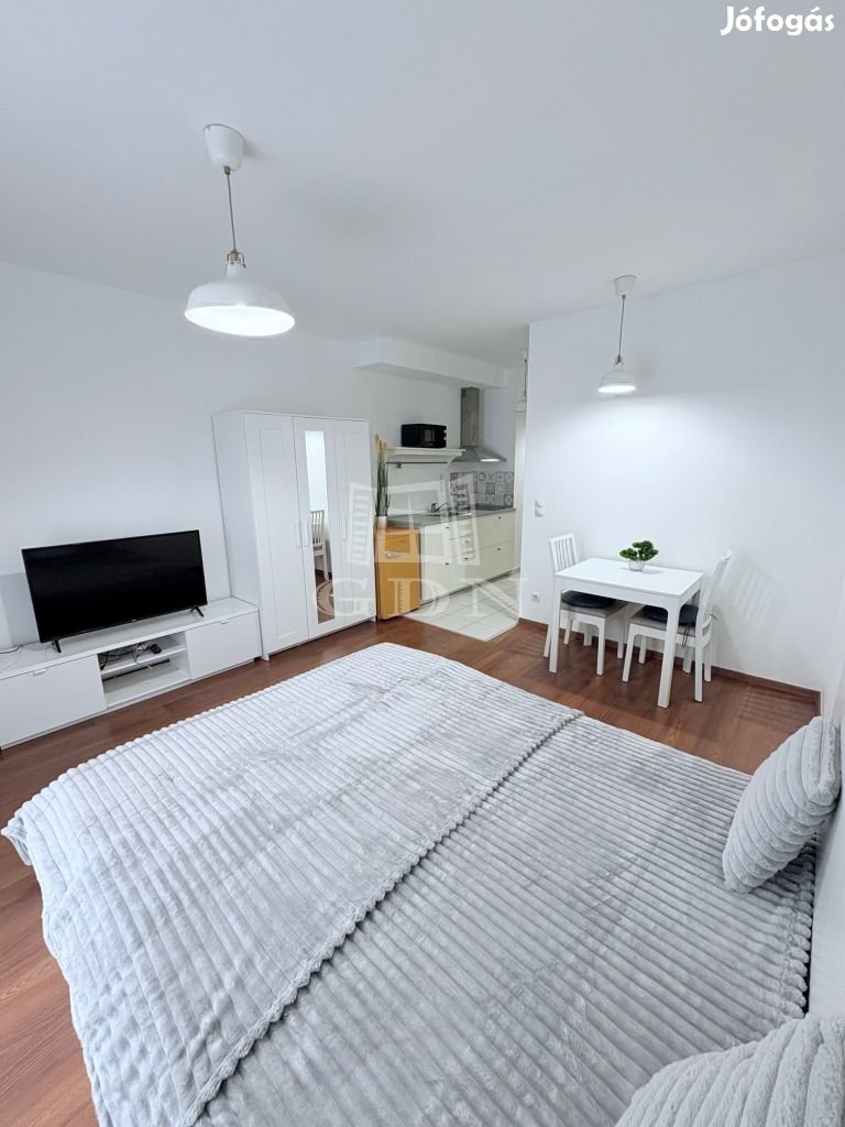 Eladó téglalakás Budapest VIII. kerület, Corvin sétány